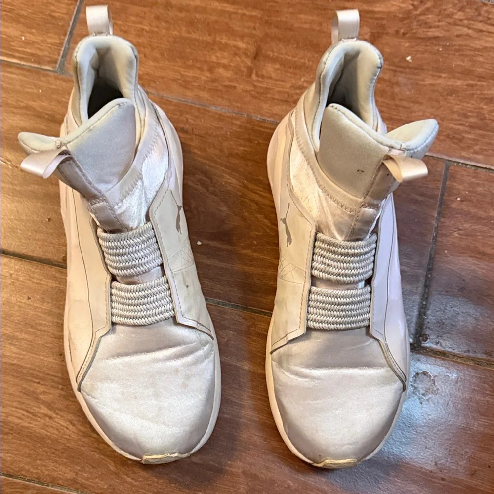 Puma‎ Women's pale pink Slip-On Sneakers